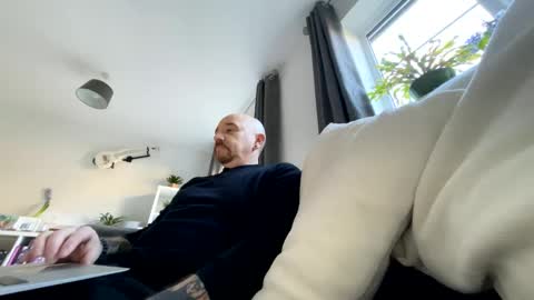 Joey online show from 02-27-25, 09:22