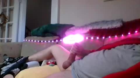 Snapshot of rockinghard7 chatting on 12-18-25, 07:20 cum mature edging daddy cock online show from 12-18-25, 07:20