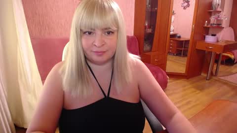 Snapshot of rocknlinxx chatting on 09-16-25, 01:34 Rocknlinxx online show from 09-16-25, 01:34