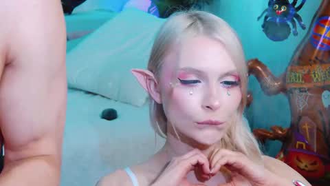 Snapshot of rockstarsgames chatting on 10-27-25, 11:03 Lina and Den online show from 10-27-25, 11:03