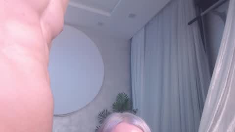 Snapshot of rockstarsgames chatting on 11-28-25, 06:38 Lina and Den online show from 11-28-25, 06:38