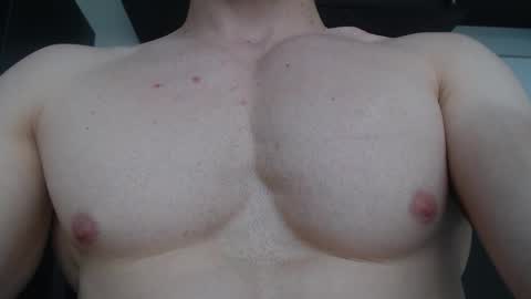 Snapshot of rocky_muscle chatting on 12-03-25, 03:32 rocky muscle online show from 12-03-25, 03:32