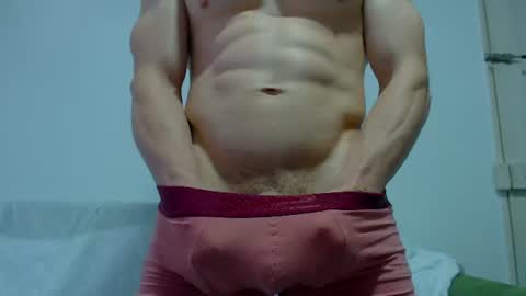 Snapshot of rocky_muscle chatting on 06-19-26, 09:18 rocky muscle online show from 06-19-26, 09:18