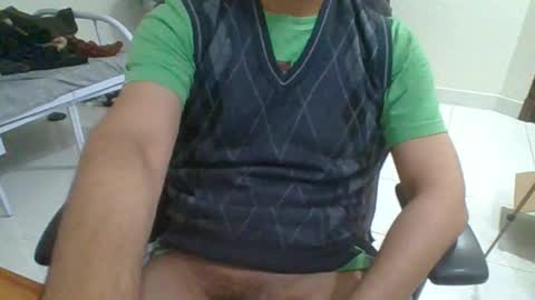 Snapshot of rockysam090 chatting on 12-22-25, 10:18 rockysam090 online show from 12-22-25, 10:18