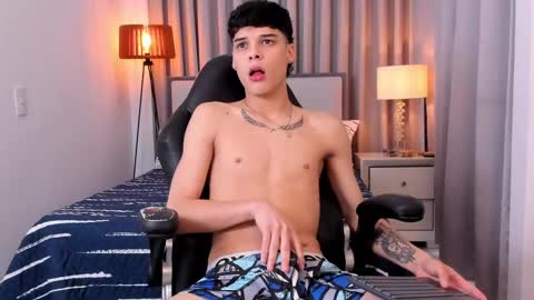 Snapshot of rockywood20cm chatting on 10-15-25, 09:26 RockyWood20CM online show from 10-15-25, 09:26