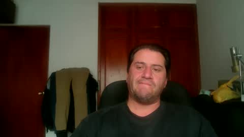 Snapshot of rodfer chatting on 04-10-26, 01:49 Rodfer online show from 04-10-26, 01:49