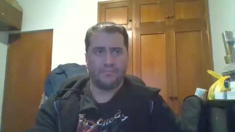 Snapshot of rodfer chatting on 05-10-26, 10:42 Rodfer online show from 05-10-26, 10:42