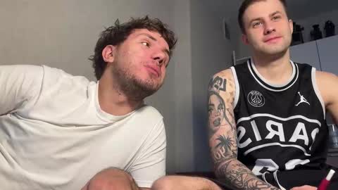 Snapshot of rodrigoveira chatting on 11-06-25, 09:32 Rodrigo online show from 11-06-25, 09:32