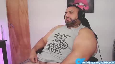 Snapshot of rodrixxx54 chatting on 03-11-25, 08:53 rodrixxx54 online show from 03-11-25, 08:53