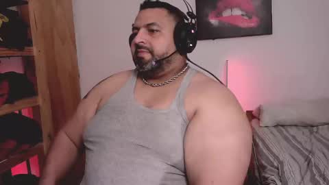 Snapshot of rodrixxx54 chatting on 10-12-25, 01:26 rodrixxx54 online show from 10-12-25, 01:26