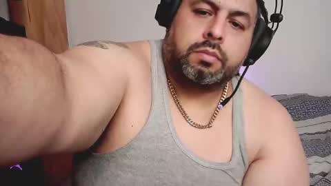 Snapshot of rodrixxx54 chatting on 11-16-25, 03:45 rodrixxx54 online show from 11-16-25, 03:45