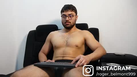 Snapshot of roger_belmont chatting on 01-07-26, 10:34 Roger Belmont online show from 01-07-26, 10:34