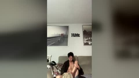 Snapshot of rogerbenid81 chatting on 12-19-25, 09:44 rogerbenid81 online show from 12-19-25, 09:44