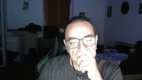 rogerrabbit2023 online show from 09-21-25, 08:10