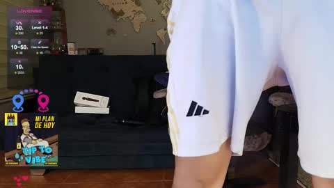 Snapshot of rogert_xx chatting on 02-25-26, 01:15 Rogert online show from 02-25-26, 01:15