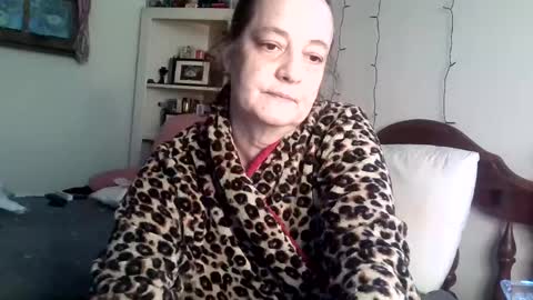 Snapshot of roisierios chatting on 02-14-26, 11:01 Rosie Rios online show from 02-14-26, 11:01