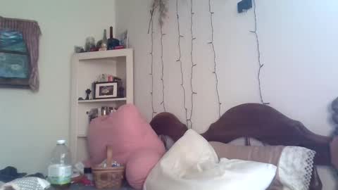 Snapshot of roisierios chatting on 02-15-26, 03:42 Rosie Rios online show from 02-15-26, 03:42