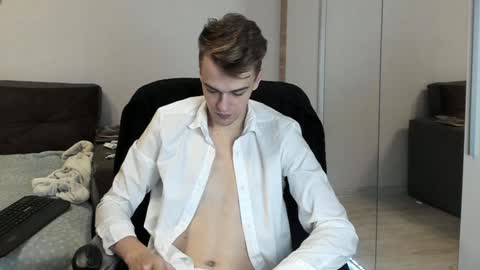 taylor fox online show from 01-20-25, 06:42