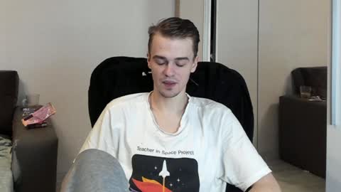 taylor fox online show from 02-05-25, 03:52