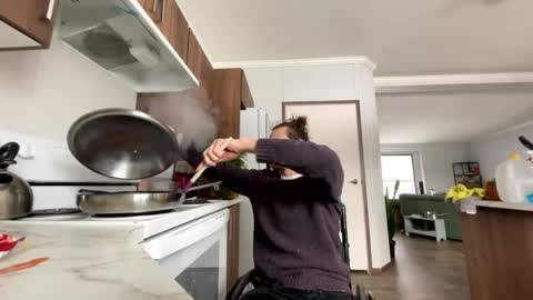 Snapshot of rollinintheweeds chatting on 02-16-25, 09:38 Rollinintheweeds online show from 02-16-25, 09:38