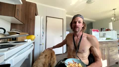 Snapshot of rollinintheweeds chatting on 09-16-25, 08:32 Rollinintheweeds online show from 09-16-25, 08:32