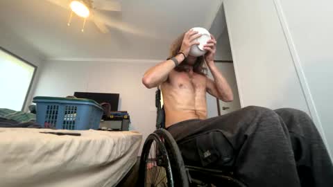 Snapshot of rollinintheweeds chatting on 10-01-25, 04:46 Rollinintheweeds online show from 10-01-25, 04:46