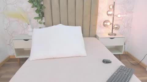   online show from 12-19-25, 11:39