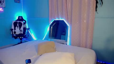 charlotte online show from 09-17-25, 08:54