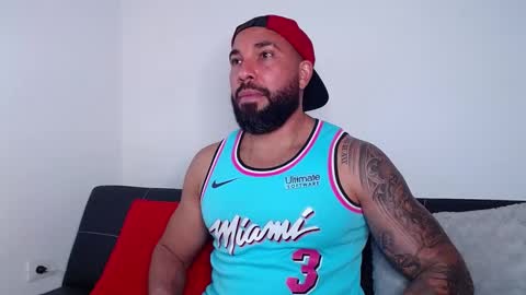 Snapshot of roman_muscle_ chatting on 12-05-24, 09:17 Roman online show from 12-05-24, 09:17