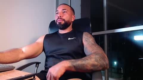 Snapshot of roman_muscle_ chatting on 01-29-25, 03:12 Roman online show from 01-29-25, 03:12