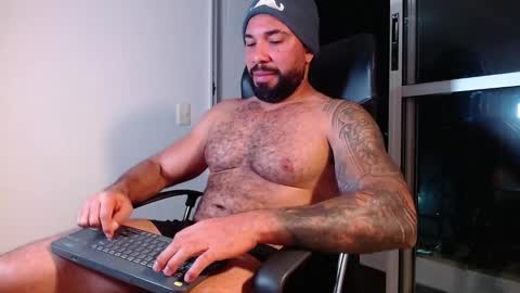 Snapshot of roman_muscle_ chatting on 02-04-25, 04:48 Roman online show from 02-04-25, 04:48