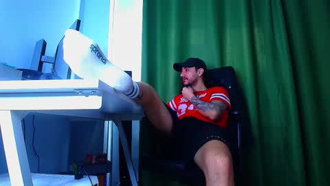 Snapshot of romaniamaster1 chatting on 03-05-26, 07:04 romaniamaster1 online show from 03-05-26, 07:04