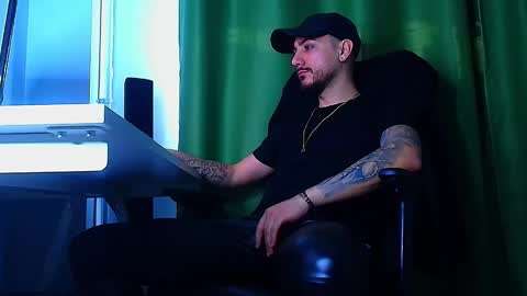 Snapshot of romaniamaster1 chatting on 03-10-26, 07:13 romaniamaster1 online show from 03-10-26, 07:13