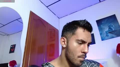 Snapshot of romanpearce_ chatting on 01-05-26, 08:12 Roman online show from 01-05-26, 08:12