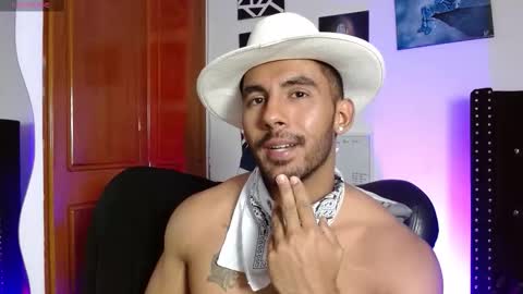 Snapshot of romanpearce_ chatting on 02-27-26, 08:31 Roman online show from 02-27-26, 08:31