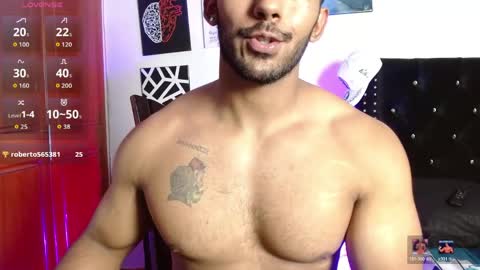 Snapshot of romanpearce_ chatting on 05-27-26, 08:28 Roman online show from 05-27-26, 08:28