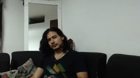Snapshot of romanphoenix chatting on 06-11-26, 12:32 Roman online show from 06-11-26, 12:32