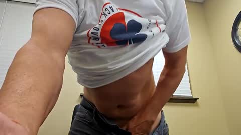 Snapshot of romanteeks chatting on 01-03-25, 12:43 romanteeks online show from 01-03-25, 12:43