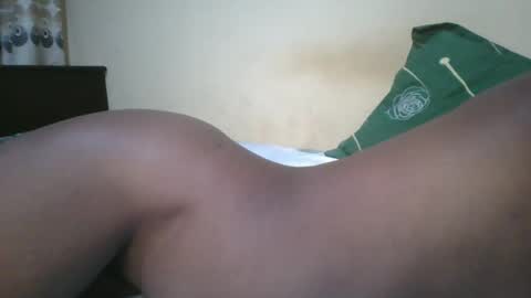 Snapshot of romantic2u4 chatting on 09-26-25, 07:07 Emma online show from 09-26-25, 07:07