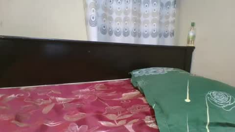 Snapshot of romantic2u4 chatting on 07-09-26, 07:45 Emma online show from 07-09-26, 07:45