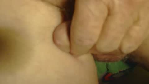 Snapshot of romantiko9 chatting on 11-22-25, 02:49 romantiko9 online show from 11-22-25, 02:49