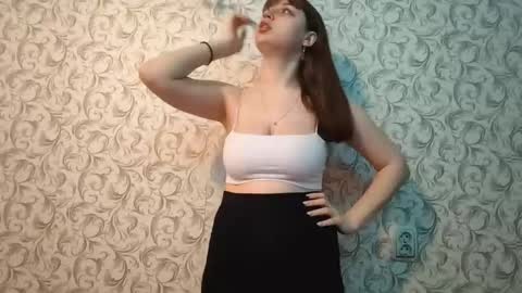 Snapshot of romeliamimozo chatting on 12-15-25, 01:04 Alya online show from 12-15-25, 01:04