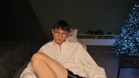 Snapshot of romeo_mercy chatting on 01-04-25, 02:35 Romeo online show from 01-04-25, 02:35