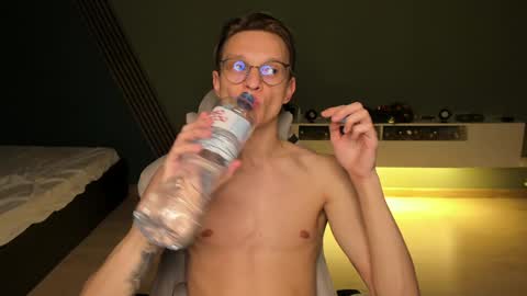 Snapshot of romeo_mercy chatting on 01-10-25, 07:43 Romeo online show from 01-10-25, 07:43