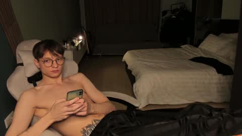 Snapshot of romeo_mercy chatting on 01-13-25, 12:45 Romeo online show from 01-13-25, 12:45