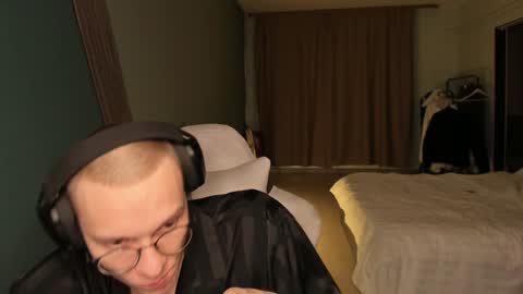 Snapshot of romeo_mercy chatting on 01-27-25, 02:53 Romeo online show from 01-27-25, 02:53