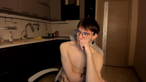 Snapshot of romeo_mercy chatting on 09-27-25, 02:05 Romeo online show from 09-27-25, 02:05