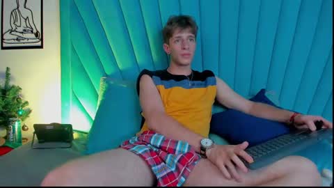 Snapshot of romeo_ricci1 chatting on 12-12-24, 04:53 Romeo Ricci online show from 12-12-24, 04:53