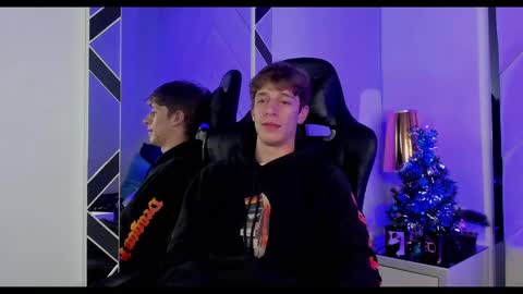 Snapshot of romeo_ricci1 chatting on 12-29-24, 12:30 Romeo Ricci online show from 12-29-24, 12:30