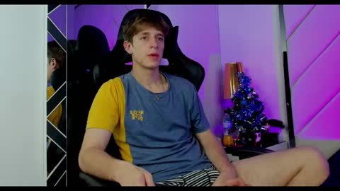 Snapshot of romeo_ricci1 chatting on 12-29-24, 04:08 Romeo Ricci online show from 12-29-24, 04:08